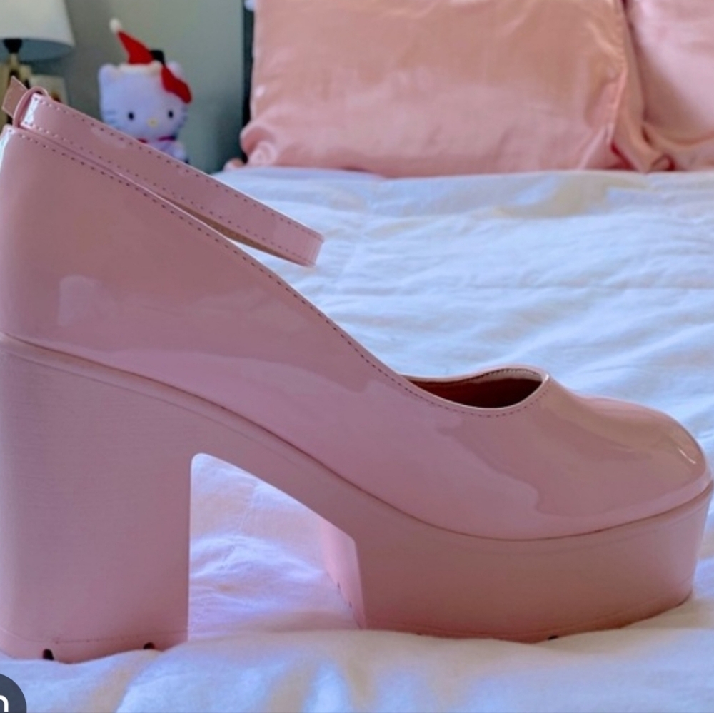 4 FOR $100 - SHEIN Pink Platform Heels